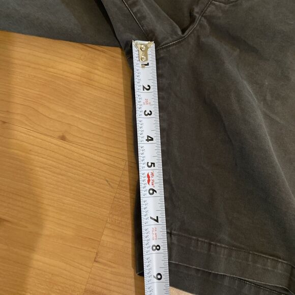 Theory Zaine Patton Slim Straight 9" Shorts Dark Olive Green Mens -Size 33 - Picture 9 of 10